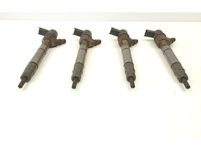 Vstřikovač 338002A110, 0445110223   KIA Cerato    D4FA 