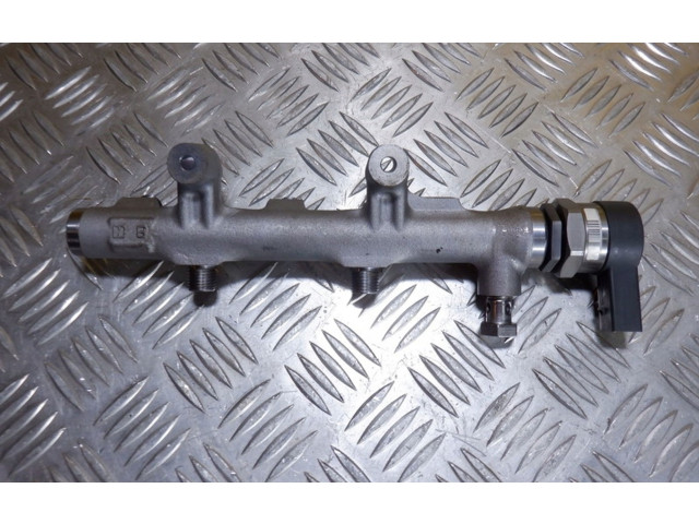 Vstřikovací lišta 059130090CT   Audi Q7 4M     