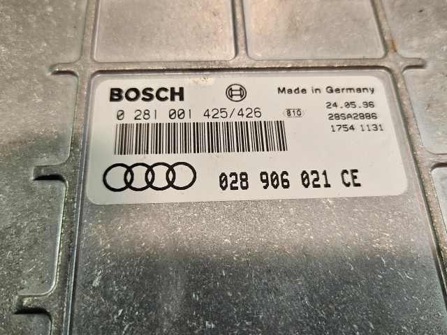 Блок управления двигателя 028906021CE, 0281001425   Audi 100 200 5000 C3