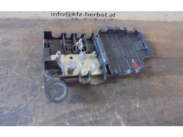   Pojistková skříňka 8K0971228, 8K0971228   Audi A5 8T 8F 2008