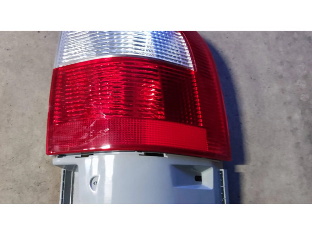 Задний фонарь правый 964464, 1319106    Ford Galaxy   2000-2006 года