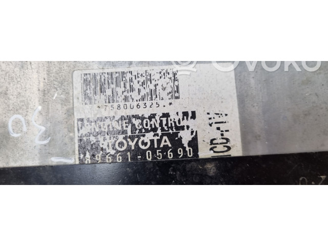 Řídící jednotka 8966105690   Toyota Avensis T250 2004