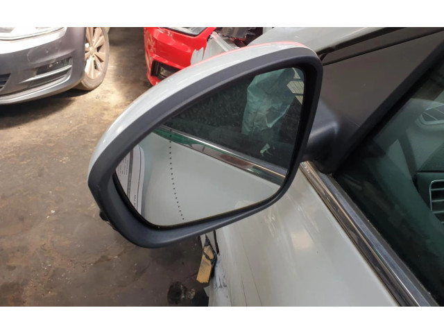 Zpětné zrcátko  Renault Megane IV 2020  REBATIVEL  