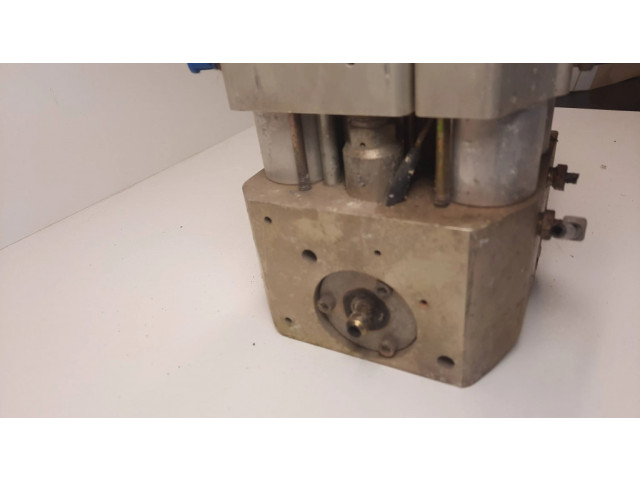 Jednotka ABS 0024314412, 27120977   Mercede-Benz S W140 1995