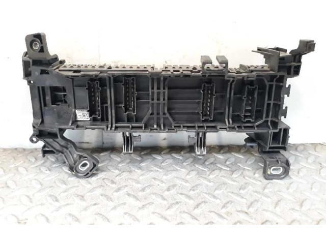 Pojistková skříňka Řídící jednotka BSM A2465401850, A2465400040   Mercedes-Benz GLA W156 2014