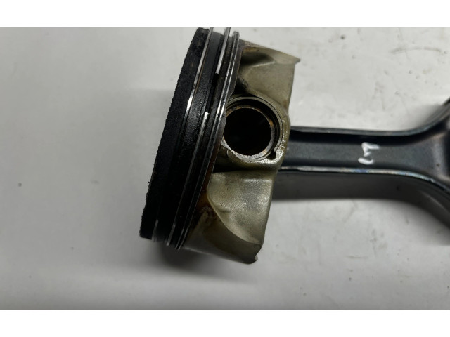 Píst A1570300517, A2780300320   Mercedes-Benz CLS C218 X218    M 157.981 