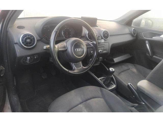 Дисплей       Audi A1
