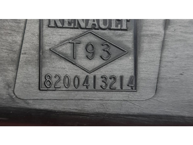 Задний фонарь  8200413214    Renault Megane II   2002-2005 года