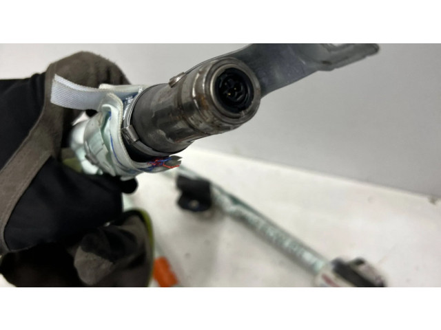Боковая подушка безопасности    Audi A4 S4 B9 8W