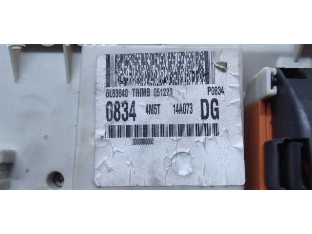   Pojistková skříňka 4M5T14A073DG   Ford Focus 2006