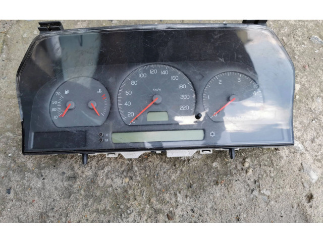 Přístrojová deska  Volvo S70  V70  V70 XC 1997 9168138  