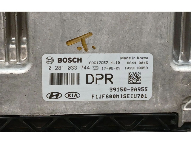 Řídící jednotka 391502A955, 0281033744   KIA Optima 2018