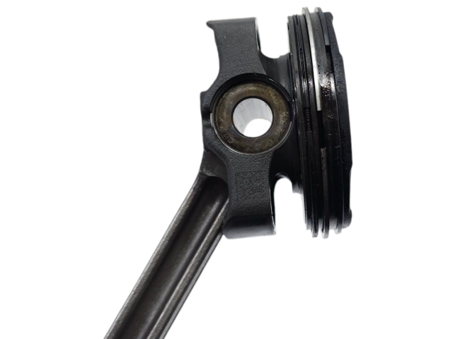  Поршень  46354757, 46346020  Jeep Renegade  