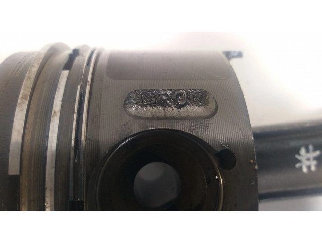  Поршень с шатуном om646.963 , 646.963 A6460300020, A6460300220  Mercedes-Benz C W203 для дизельного двигателя 2.1