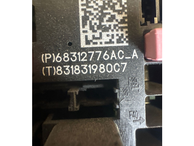   Pojistková skříňka 68312776AC, 8318319807   Ram 1500 2021