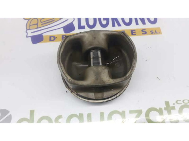Píst 11257843748   BMW 5 E39   4.9  