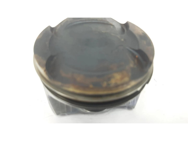  Поршень с шатуном  11258637807, 1212CD  BMW 7 G11 G12 для бензинового двигателя 