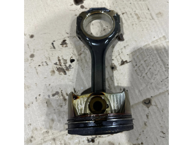 Píst 278929   Mercedes-Benz S C217  pro benzínový motor 4.7 278929 