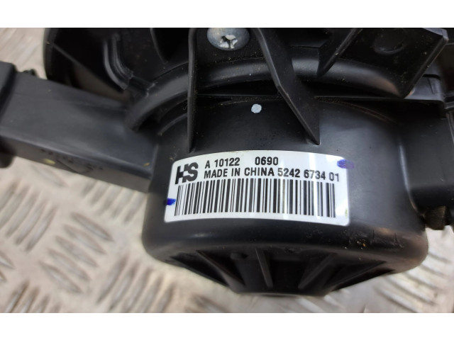 Вентилятор печки    52498464, 101220690   Opel Meriva B