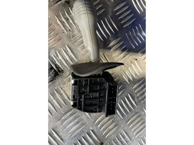 Ручка стеклоочистителей 7701046628   Renault Twingo I