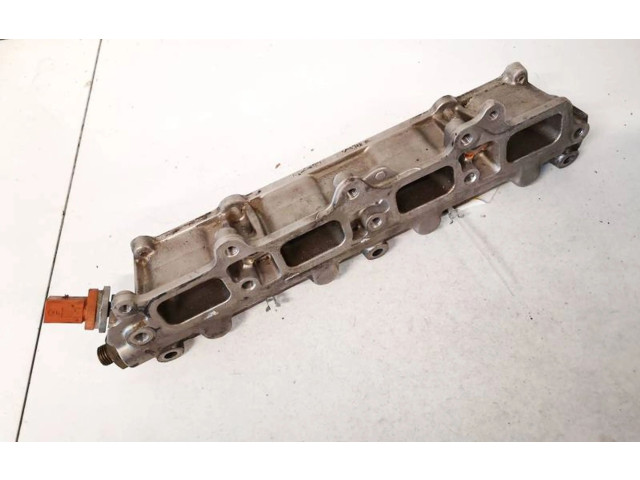 Vstřikovací lišta gk284ahbde, 06j906061d   Volkswagen PASSAT B7     