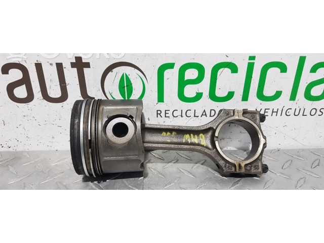 Píst PISTON   BMW 3 E46  pro naftový motor 2.9  
