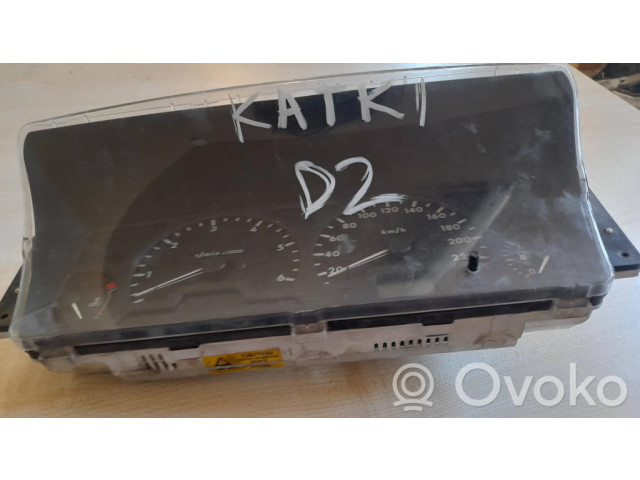 Přístrojová deska  Land Rover Discovery 2002 YAC114022  