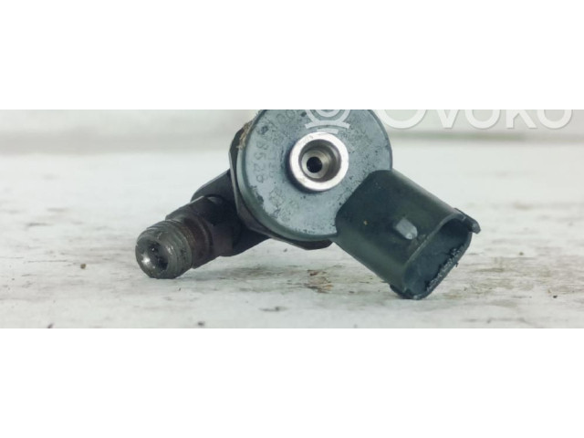 Vstřikovač 0445110146   Volvo S40, V40    D4192T3 