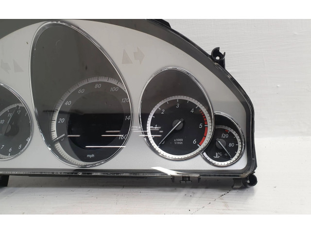 Přístrojová deska  Mercedes-Benz E A207 2013 A2129001814, A2C82046700  