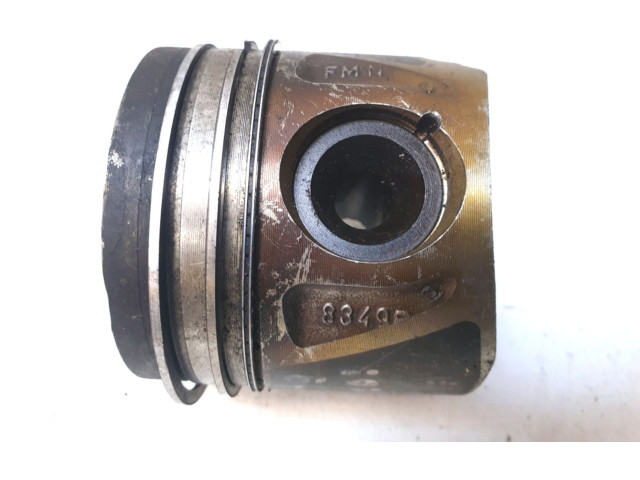 Píst 8349P   Mercedes-Benz E W212    OM 651.925 