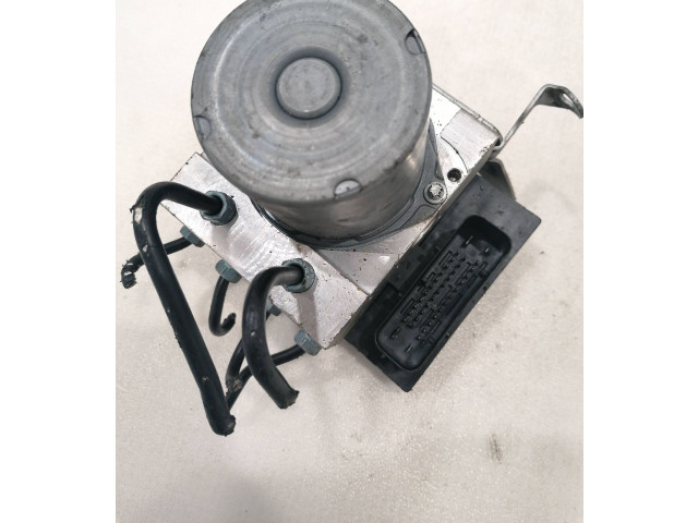 Jednotka ABS 6860214, 8860215   BMW X1 E84 2014