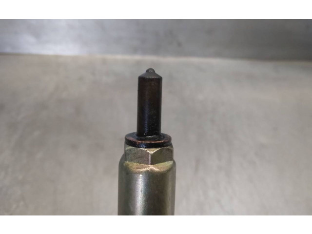 Vstřikovač RF2A13H50   Mazda 323    RF 