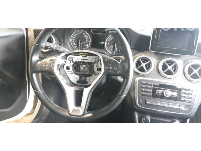 Volant Mercedes-Benz A W176 2014 A21846020189E38  