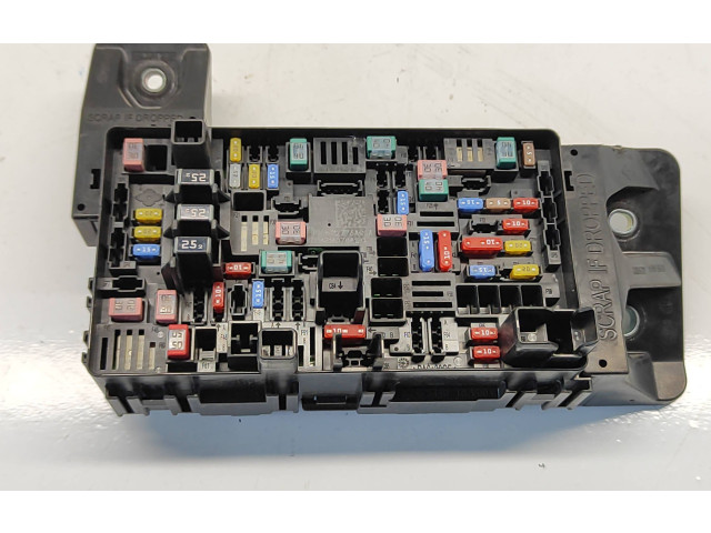 Блок предохранителей  68312776AC, 8318070812C   Dodge RAM 1500 DS    