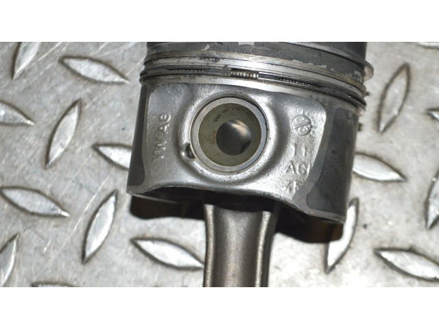 Píst BHS03LA   Land Rover Range Rover Sport L494    448DT 