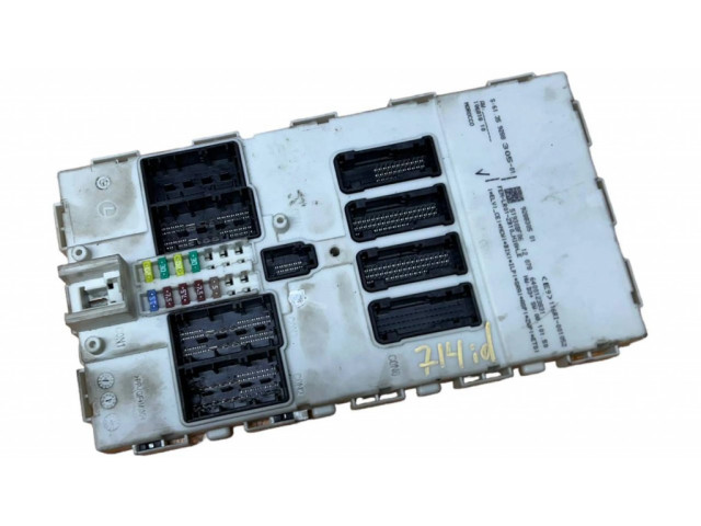Блок предохранителей  9288305, 6400123831   BMW 3 F30 F35 F31    