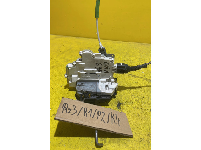 Замок багажника 4F083901, RZ3R1P2K4    Audi A3 S3 8P 2003 - 2012 года