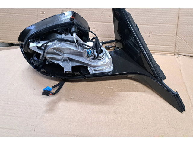 Zpětné zrcátko  BMW 7 G70 2022    