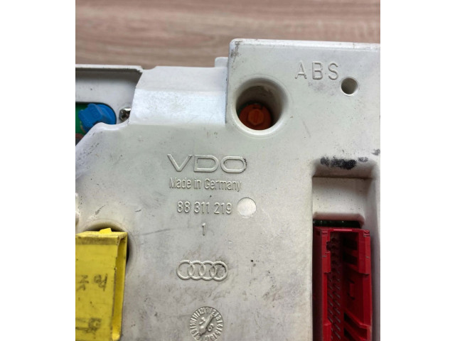 Přístrojová deska  Audi A6 S6 C4 4A 1994 88311219, 88356341  