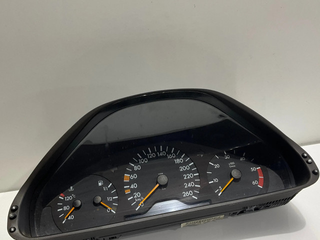 Přístrojová deska  Mercedes-Benz E W210 2000 2105403348, 84570285  
