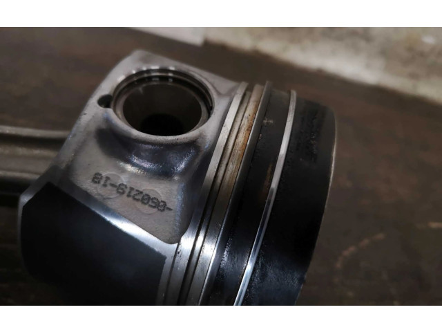 Píst 03L105401A, 03L105401A   Audi A3 S3 8V    DGTE 