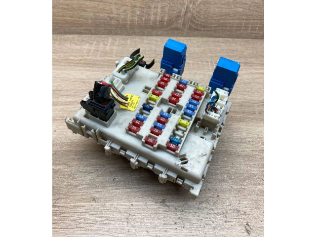 Блок предохранителей 243505M310, 0315041   Nissan Almera N16    
