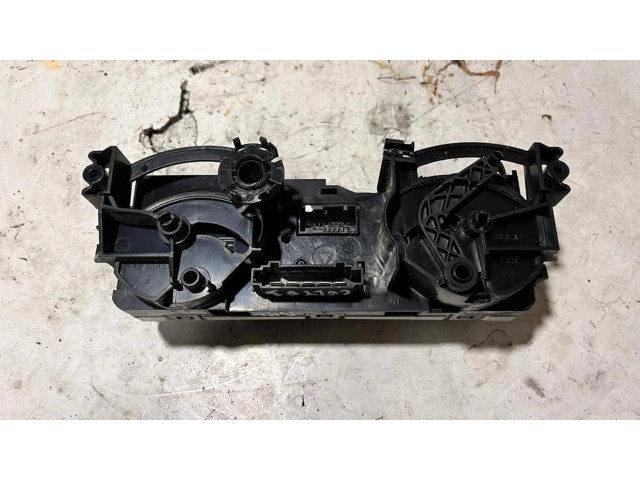 Блок управления климат-контролем 69657032   Mitsubishi Colt
