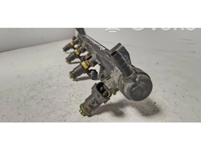 Vstřikovací lišta 036133320   Skoda Roomster (5J)     