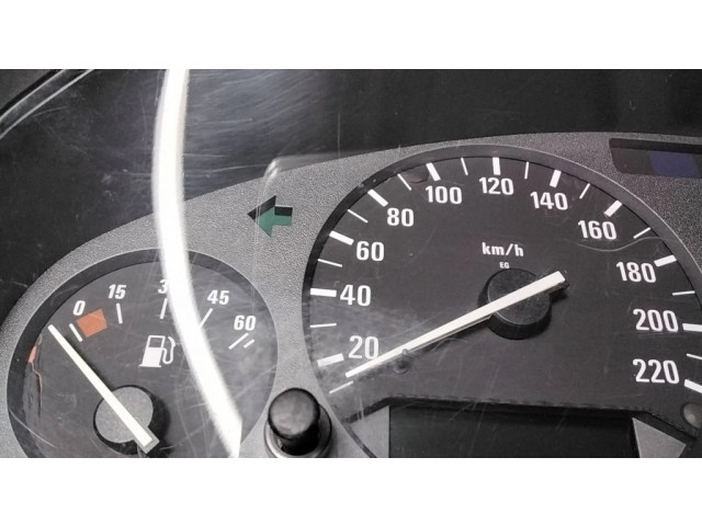 Přístrojová deska  BMW 3 E36 1995 88311217, 88311197  