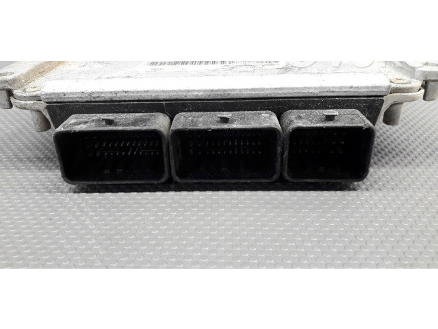 Модуль управления gateway 0281010483   Renault Scenic I