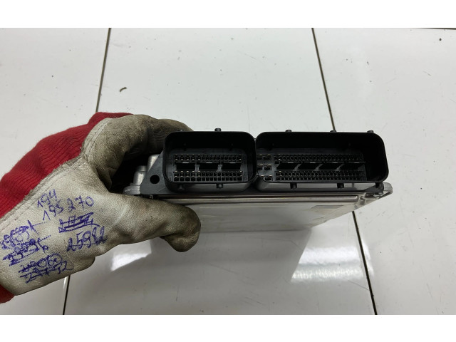 Řídící jednotka 8R0907401E   Audi Q5 SQ5 2011