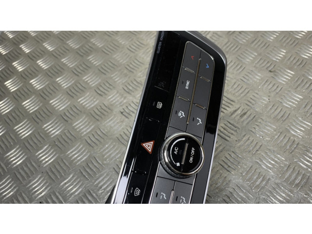 Блок управления климат-контролем 6871036000   SsangYong Rexton