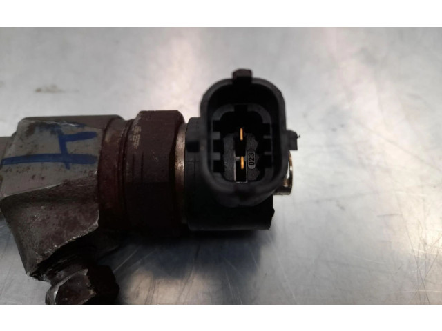 Vstřikovač 0445110327   Opel Zafira C     