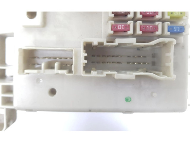   Pojistková skříňka 8198050030, 0665004650   Toyota Land Cruiser (J120) 2004